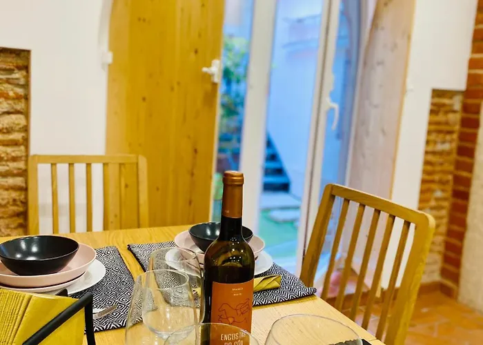 Apartament Downtown Retreat *