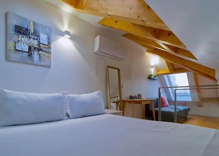 Apartment Downtown Retreat