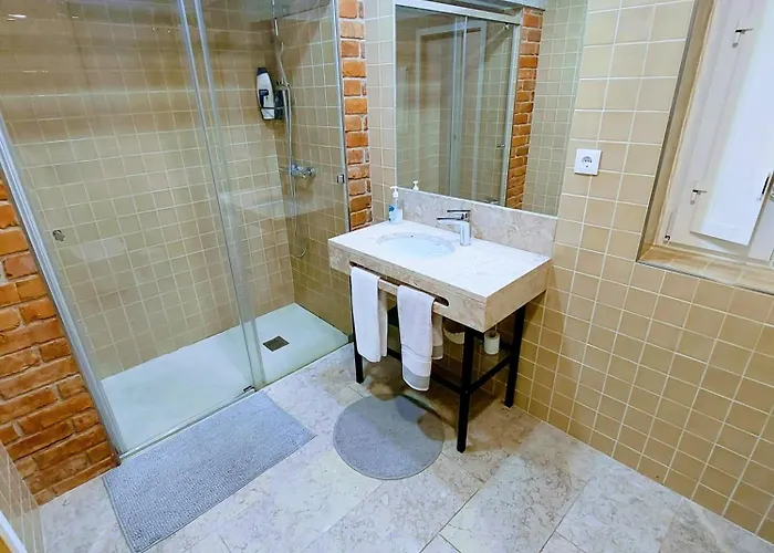 Apartament Downtown Retreat *