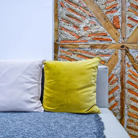 Downtown Retreat Апартаменты *