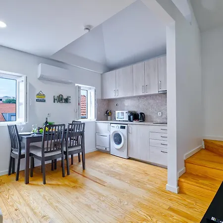 Апартаменты Downtown Retreat Лиссабон